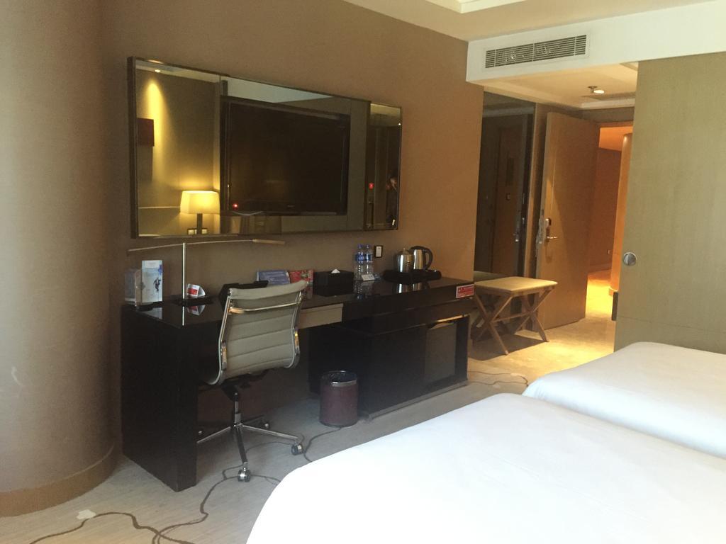 รามาดา บาย วินด์แฮม ซีอาน เบลล์ ทาวเวอร์ Hotel ภายนอก รูปภาพ