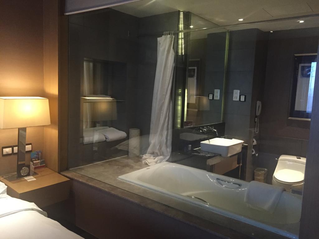 รามาดา บาย วินด์แฮม ซีอาน เบลล์ ทาวเวอร์ Hotel ภายนอก รูปภาพ