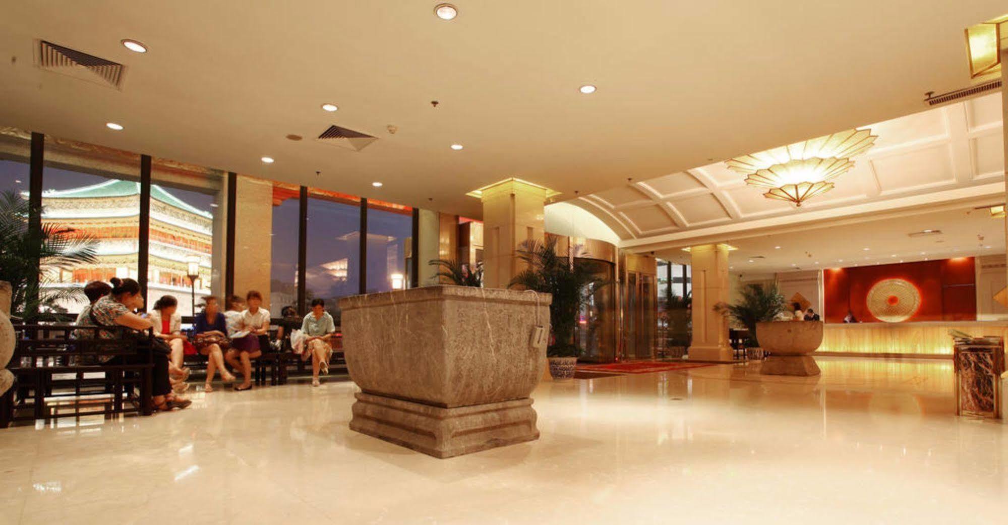 รามาดา บาย วินด์แฮม ซีอาน เบลล์ ทาวเวอร์ Hotel ภายนอก รูปภาพ