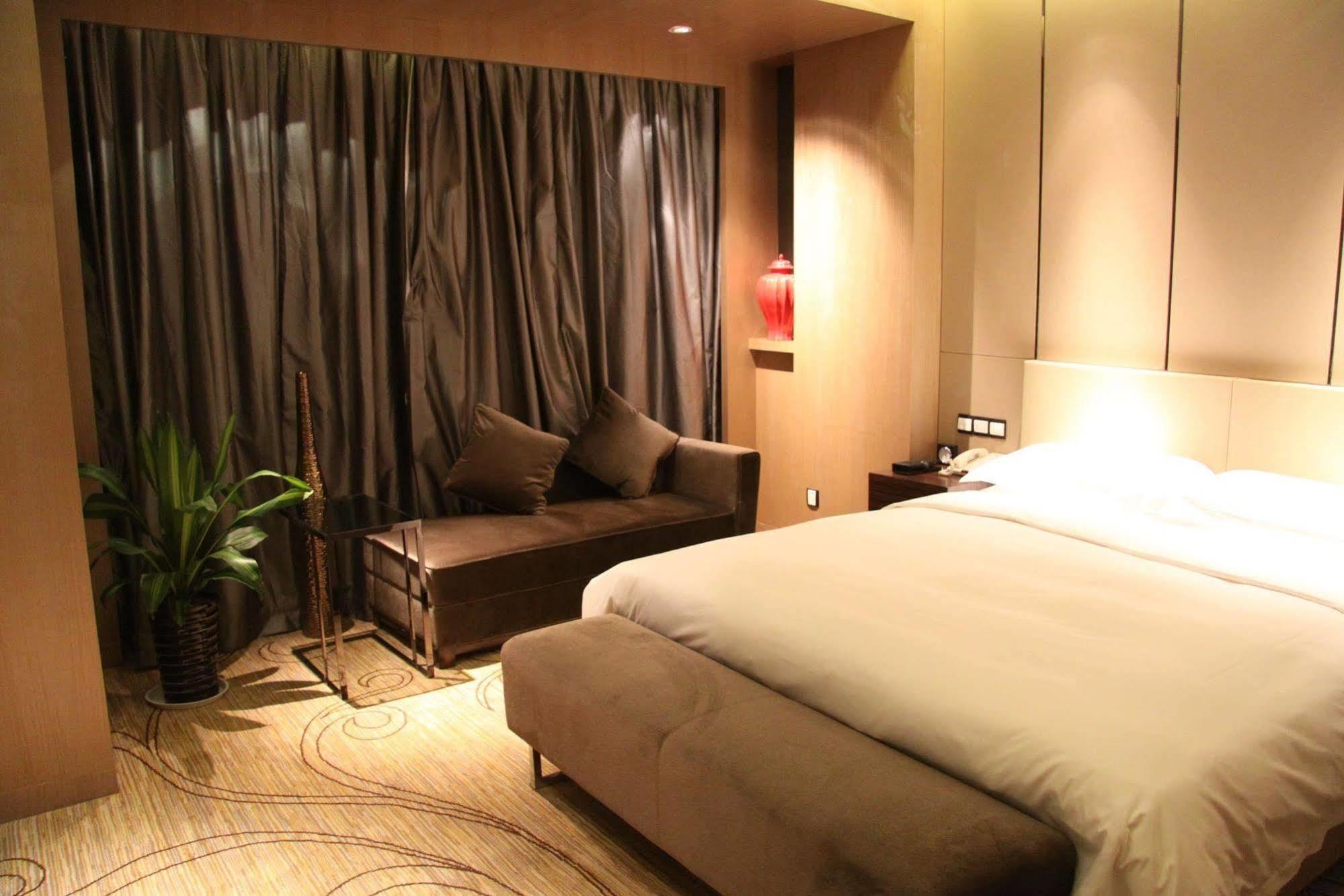 รามาดา บาย วินด์แฮม ซีอาน เบลล์ ทาวเวอร์ Hotel ภายนอก รูปภาพ