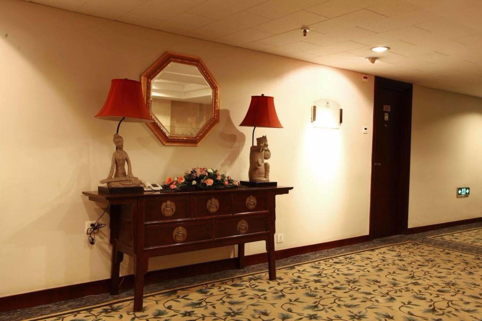 รามาดา บาย วินด์แฮม ซีอาน เบลล์ ทาวเวอร์ Hotel ภายนอก รูปภาพ